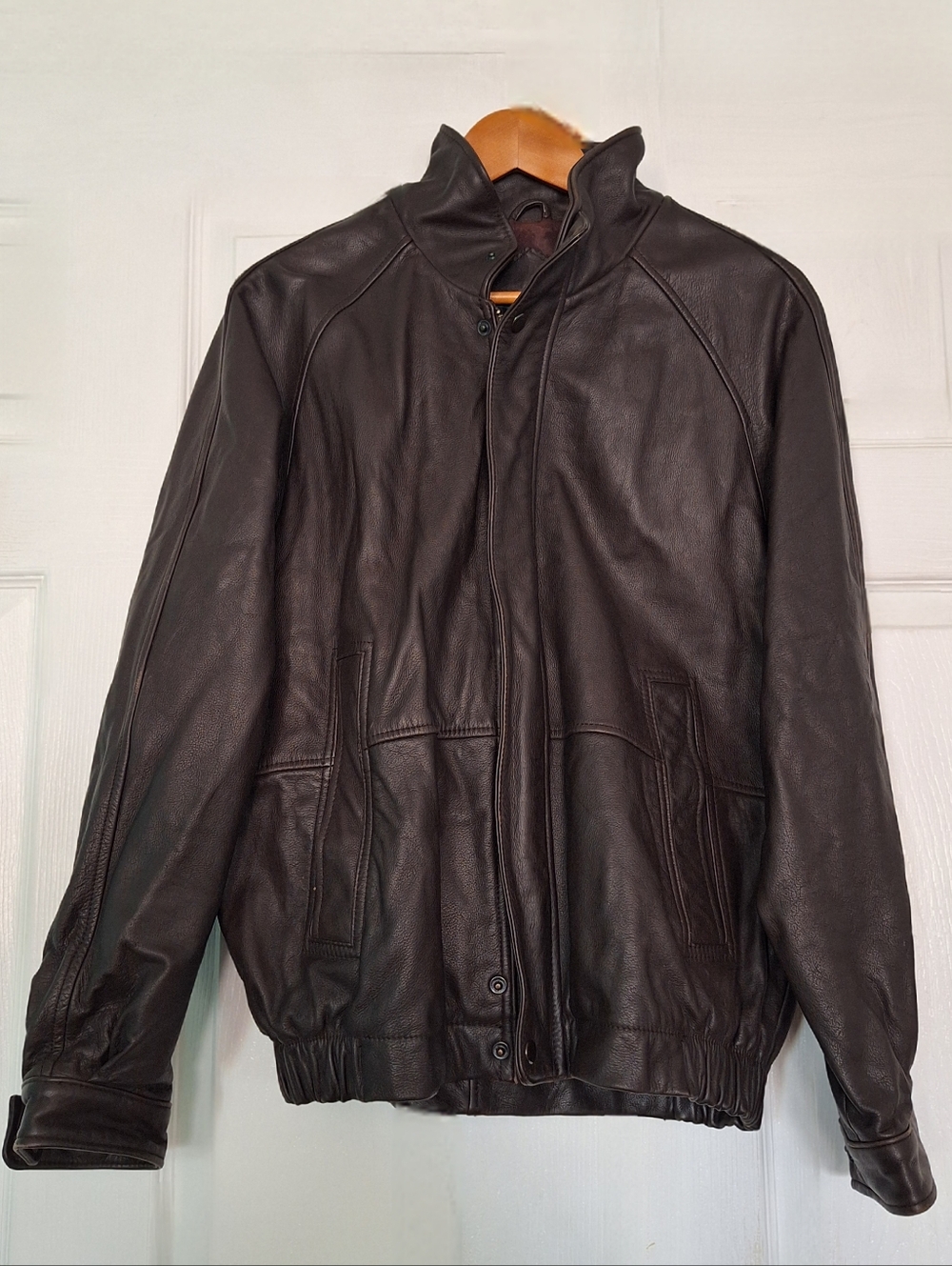 Vintage Dunbrooke Brown Leather Bomber Jacket in Men's size M